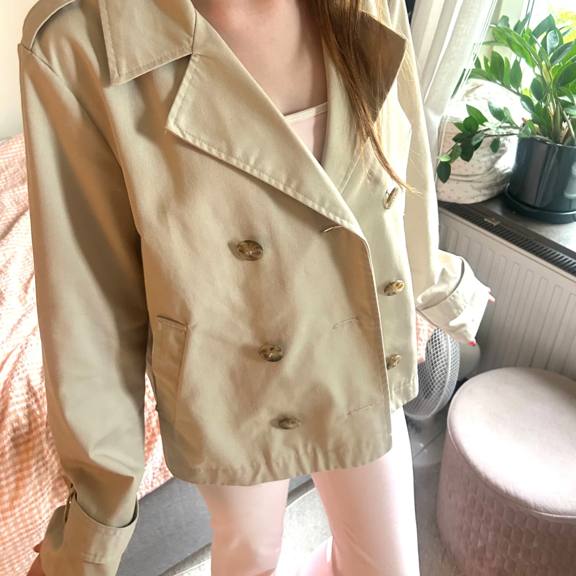 Beige kort trenchcoat 