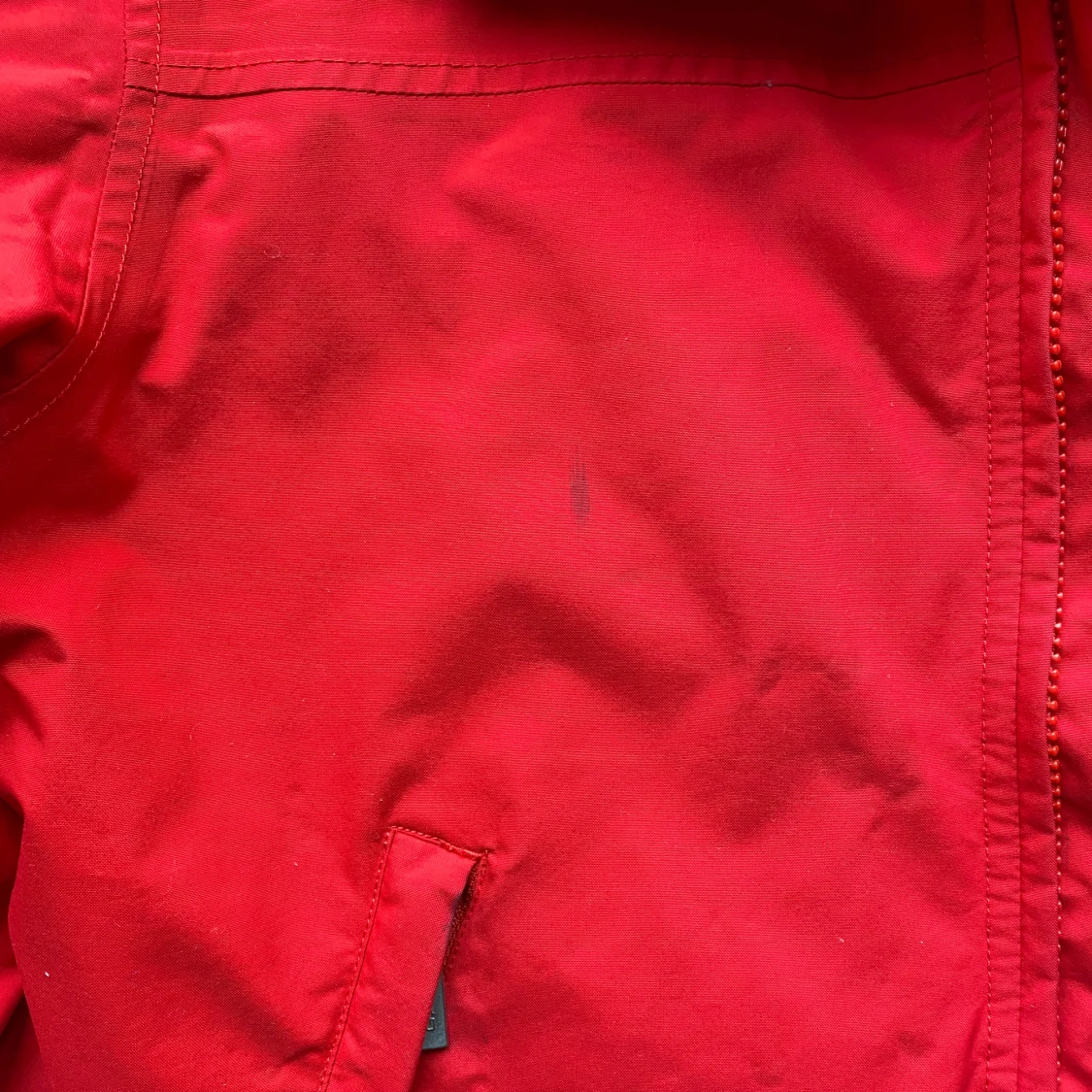 Röd vindjacka från GANT - 3