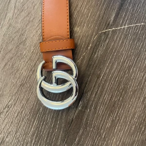 Brunt Gucci bälte - Typ aldrig använt. Är man inte nöjd med färger är de inte omöjligt att färga om