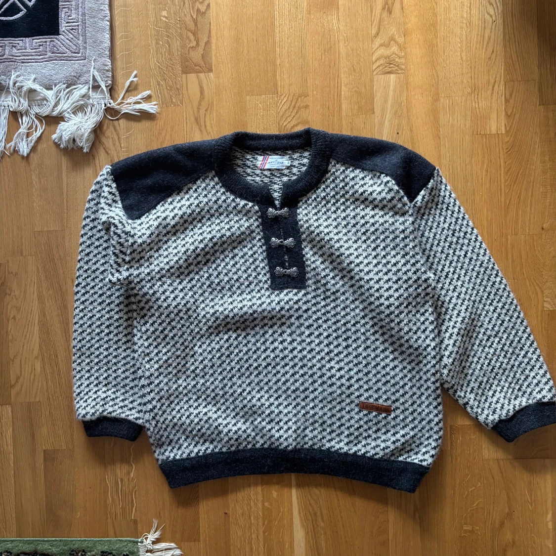 Mönstrad ulltröja från Neptune