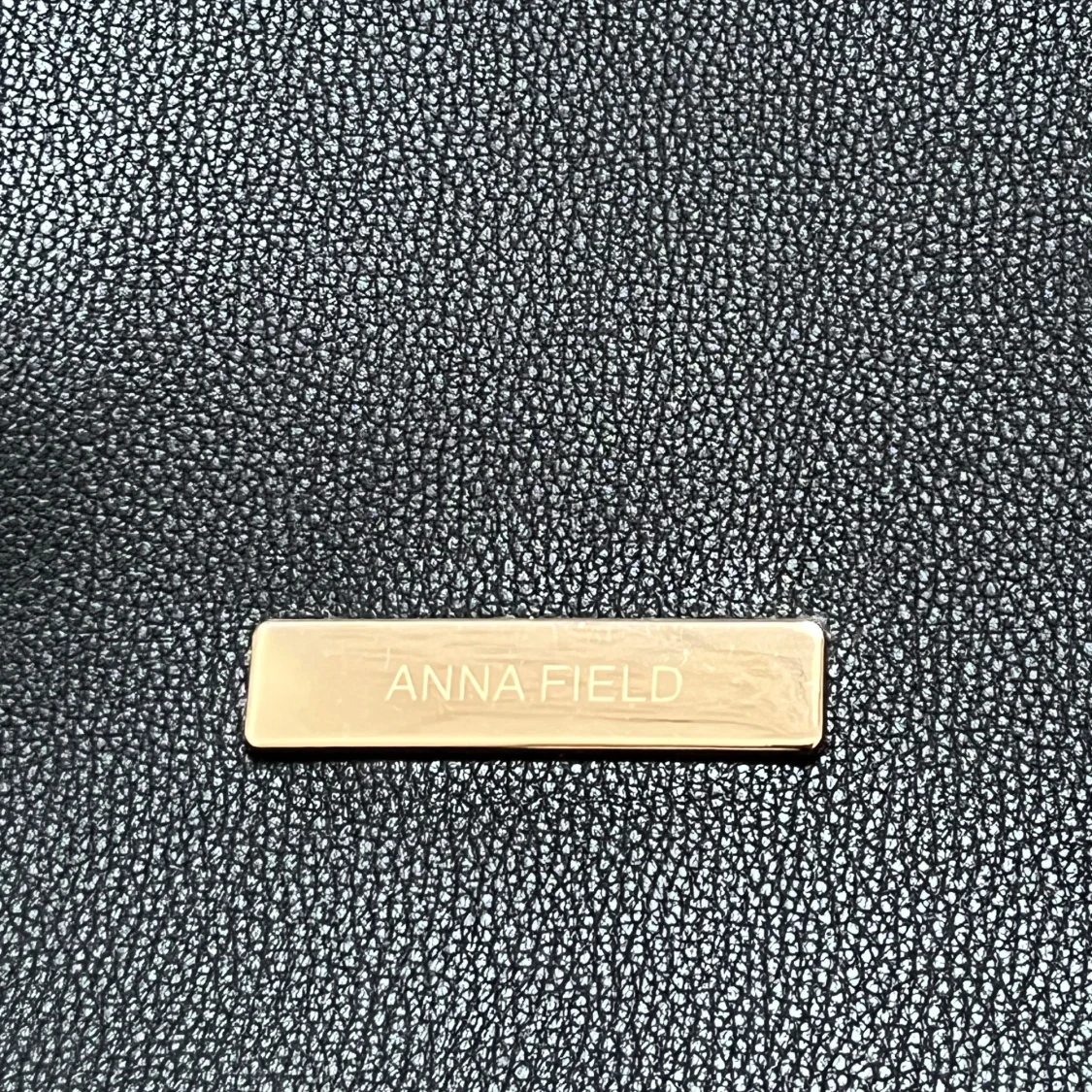 Svart axelväska från Anna Field - 2