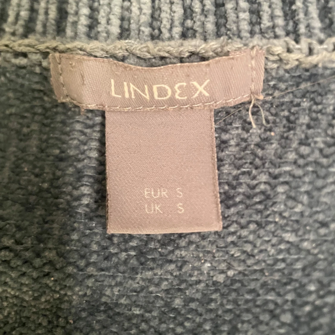 Grön stickad tröja - 2