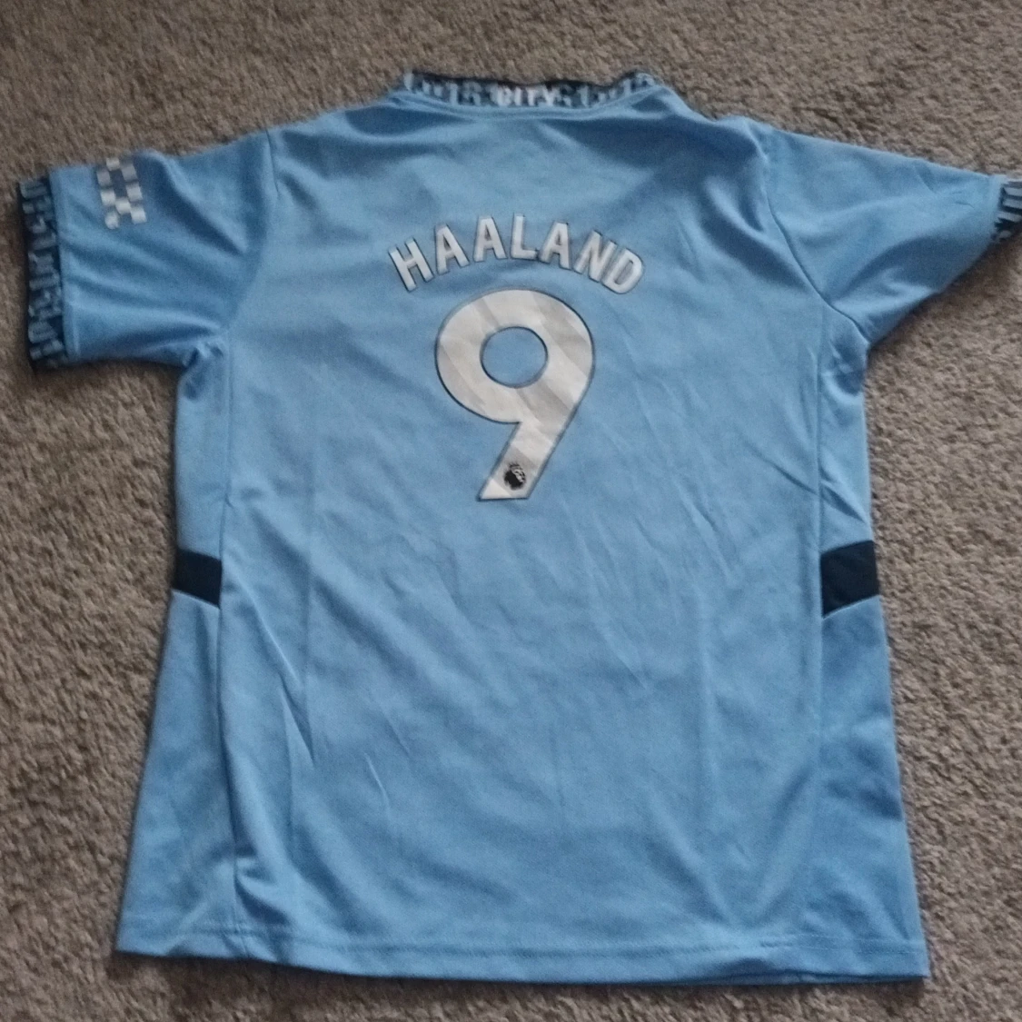 Ljusblå fotbollströja med tryck - 1