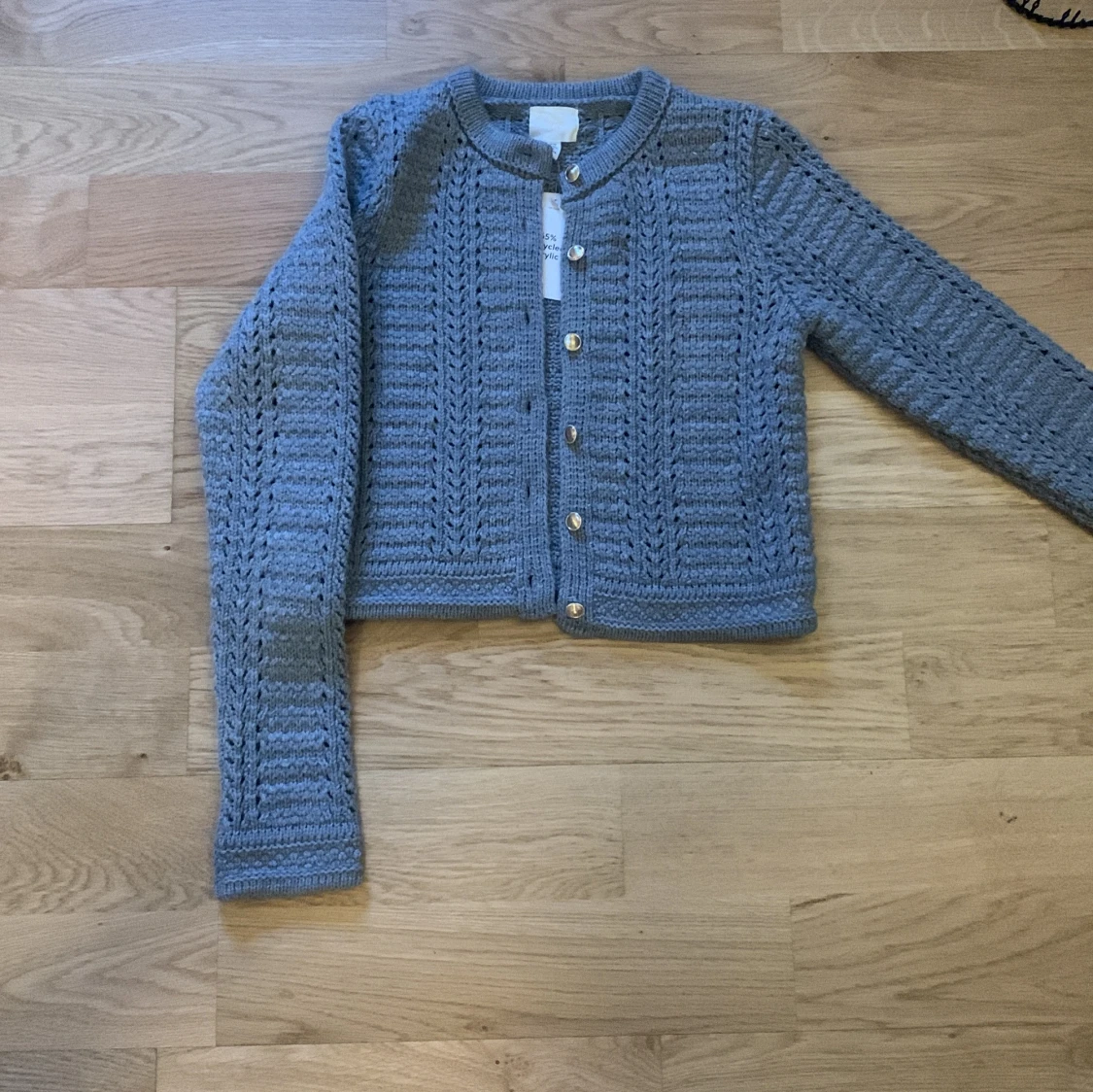 Grå stickad kofta från H&M