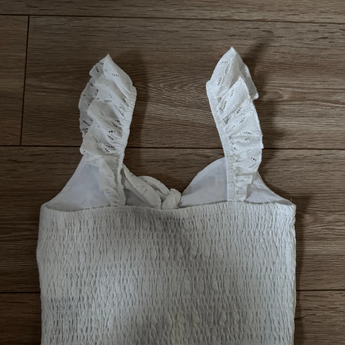 Vit spetsprydd topp  - 2