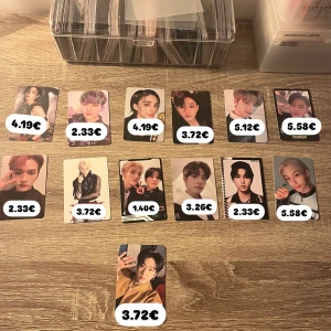 Photocards & Collect mini-binders - Selling a chunk of my skz, bts collection and three cute mini collect binders for your photocards. Prices are written in the photos, buyer covers shipping fees starting at 22kr depending on the weight ( 22kr=50g). Binders=50kr each!   Payment method: Swish or PayPal! It there are any questions or interest don’t hesitate to contact me. The quality may vary as I’ve bought them second hand,traded,gotten in newly bought albums etc! 🫶🏼💕