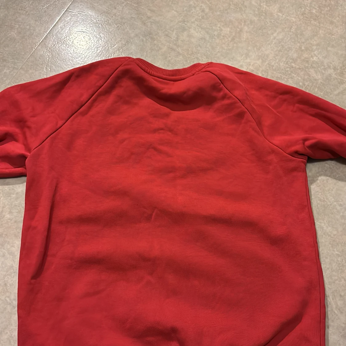 Röd sweatshirt från Peak Performance - 2