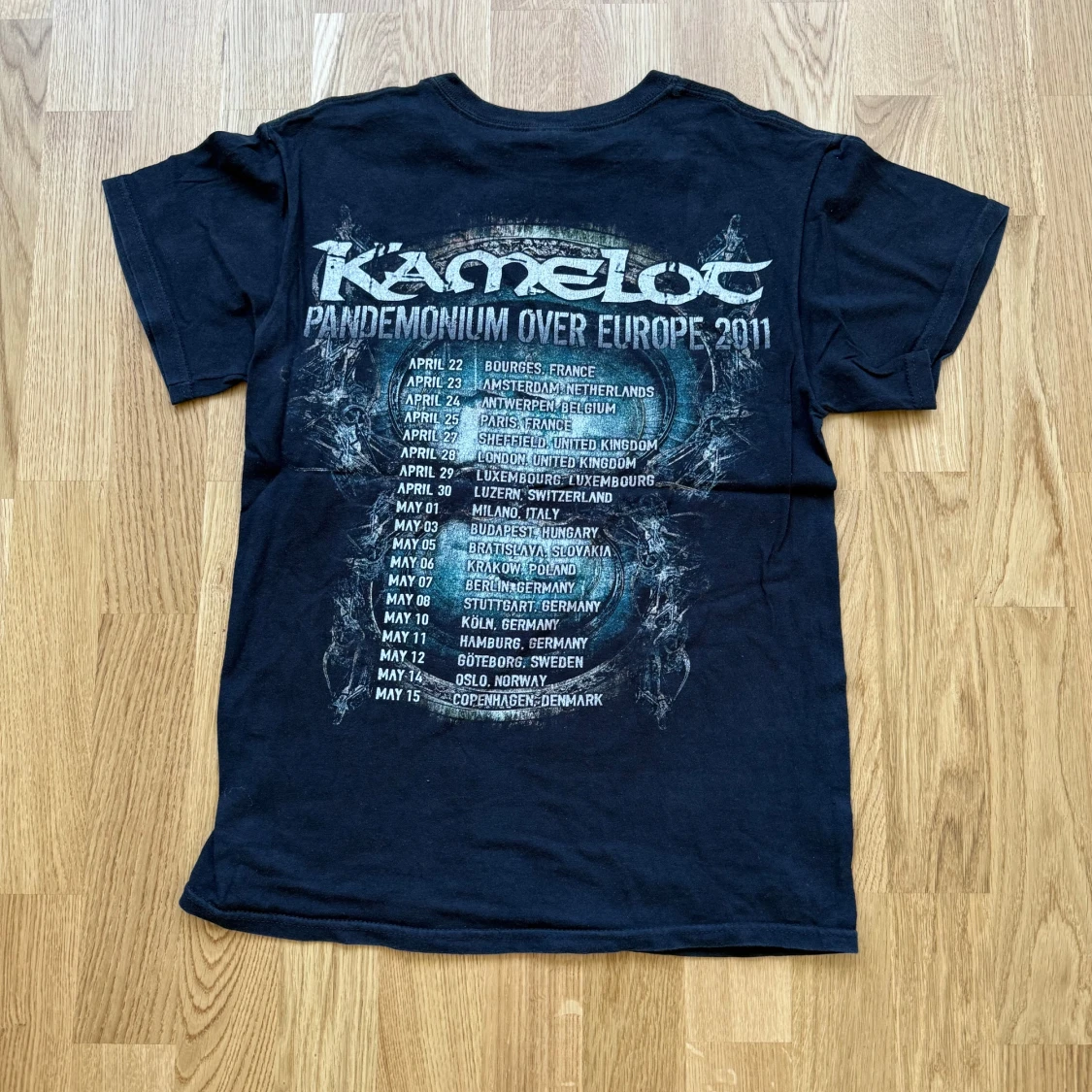 Svart Kamelot band t-shirt size s-m - 3