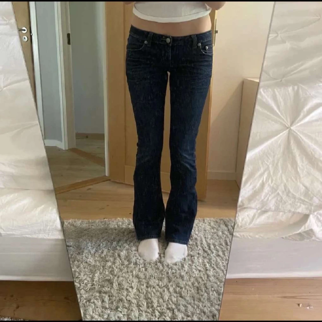 Mörkblå bootcut jeans