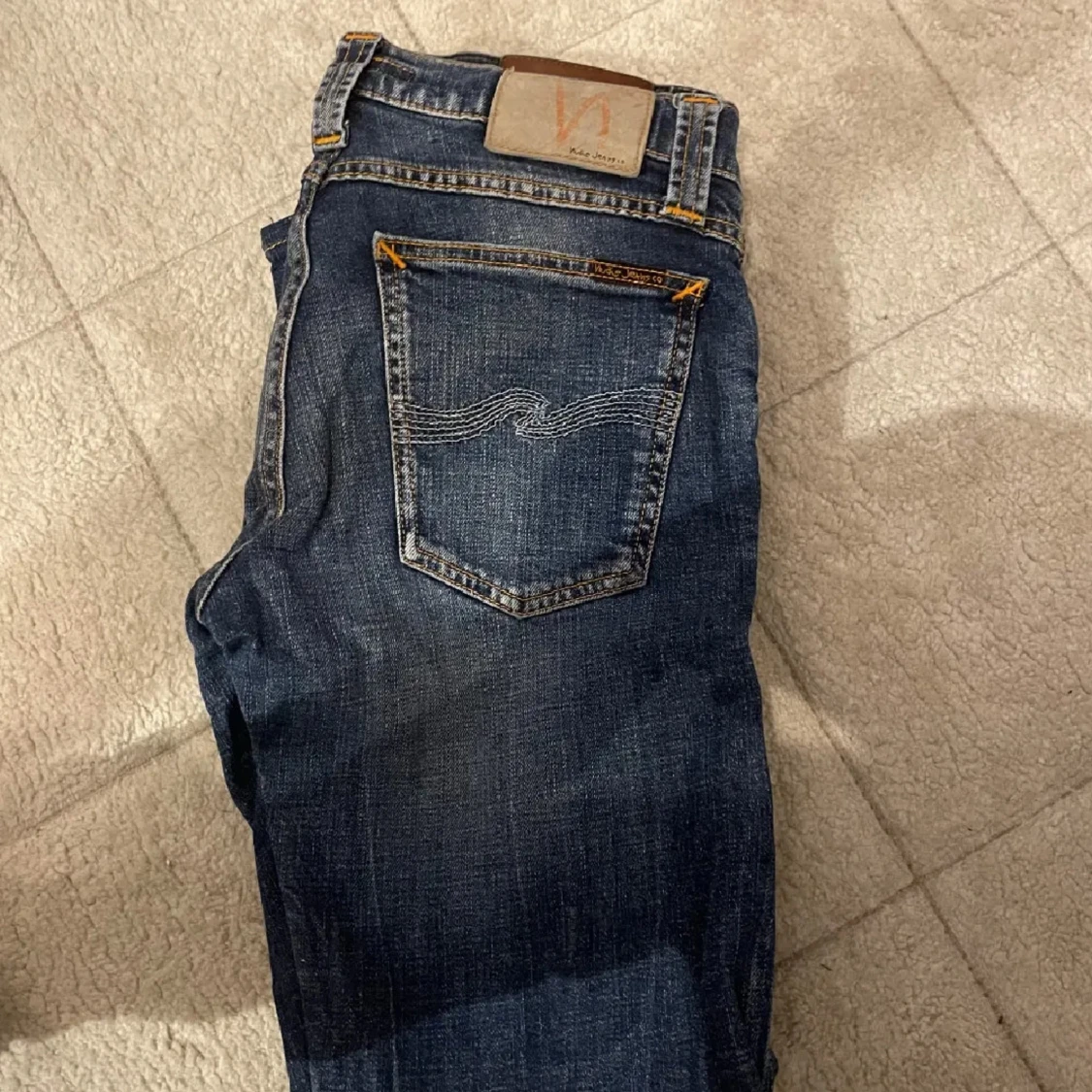Mörkblå jeans från Nudie Jeans