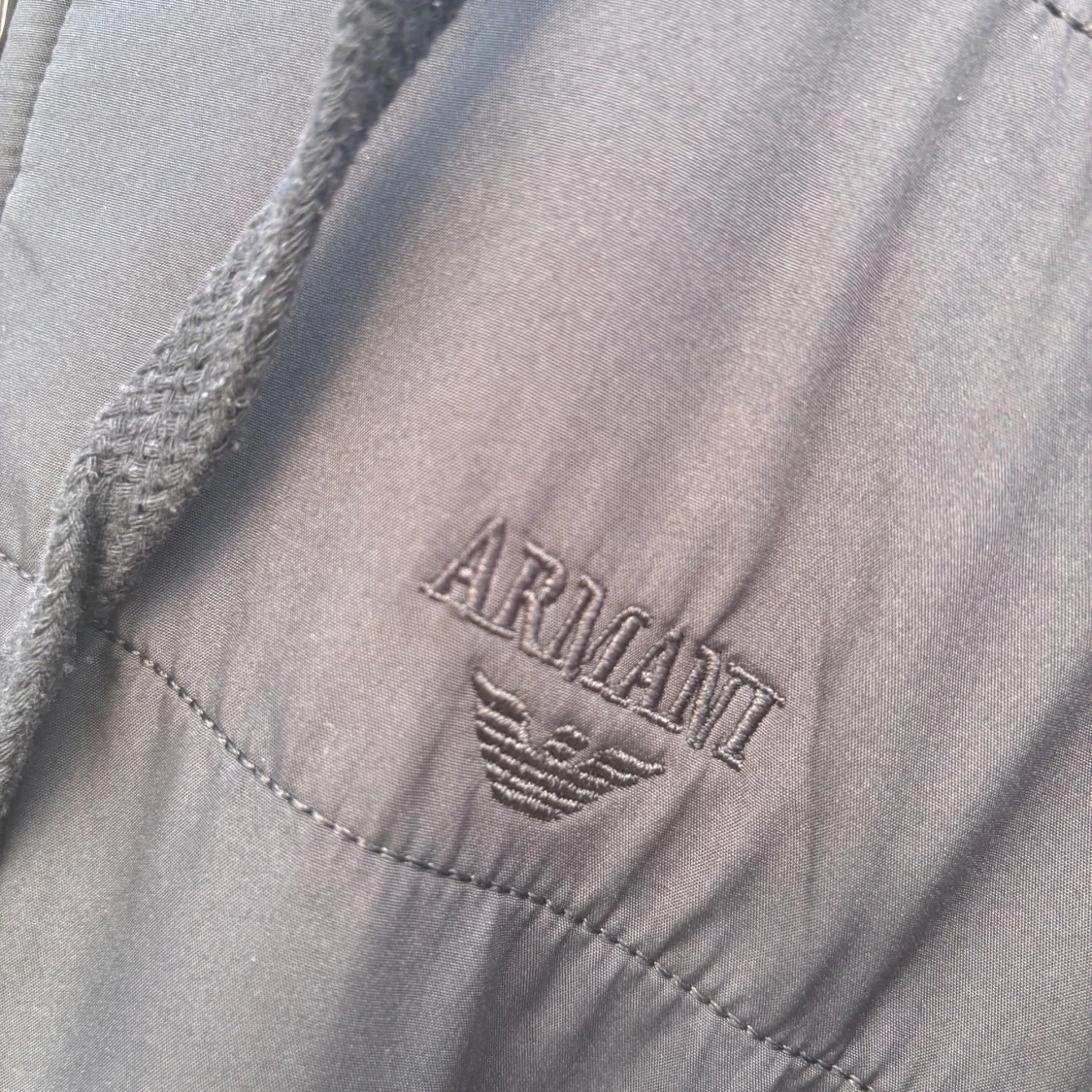 Svart hoodiejacka från Armani - 1