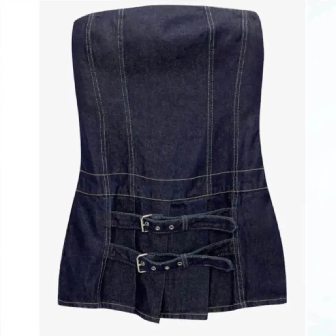 Mörkblå axelbandslös jeansklänning med bältesdetaljer - 2