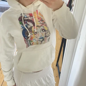 The cool elephant hoodie - Världens finaste hoodie 