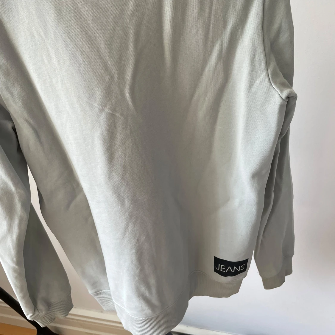 Ljusgrå sweatshirt från Calvin Klein Jeans - 1