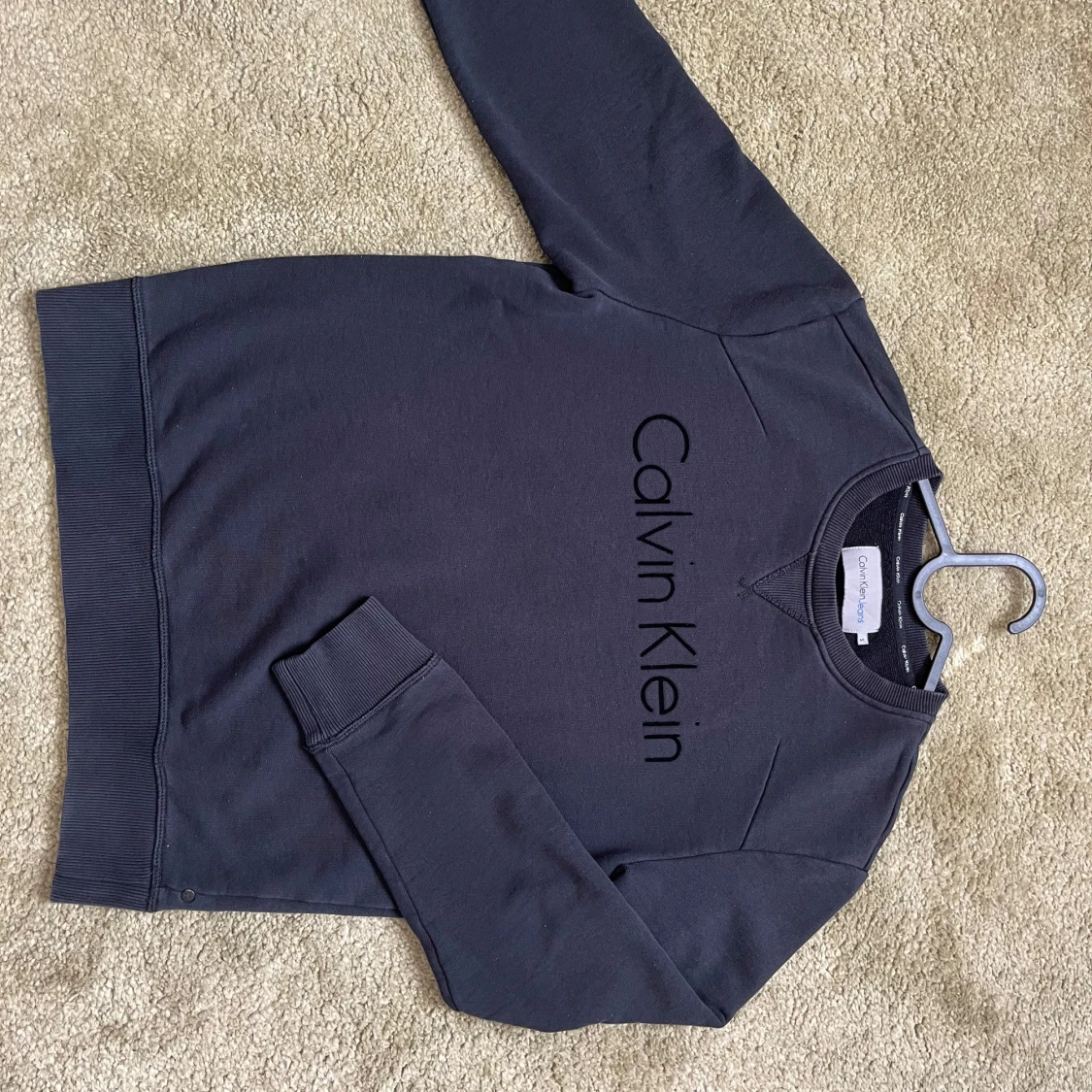 Svart Calvin Klein sweatshirt