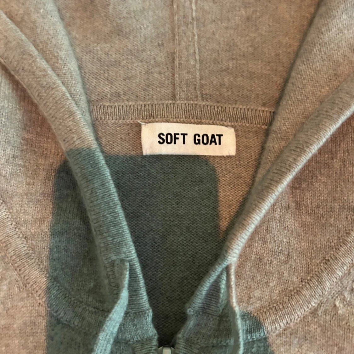 Hoodie i kashmir från Soft Goat - 2