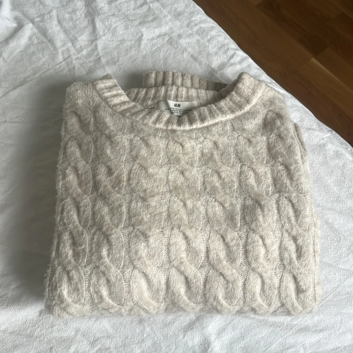 Beige kabelstickad tröja från H&M - 2