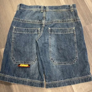 Jnco jorts - Waist 32 vill diskutera pris.