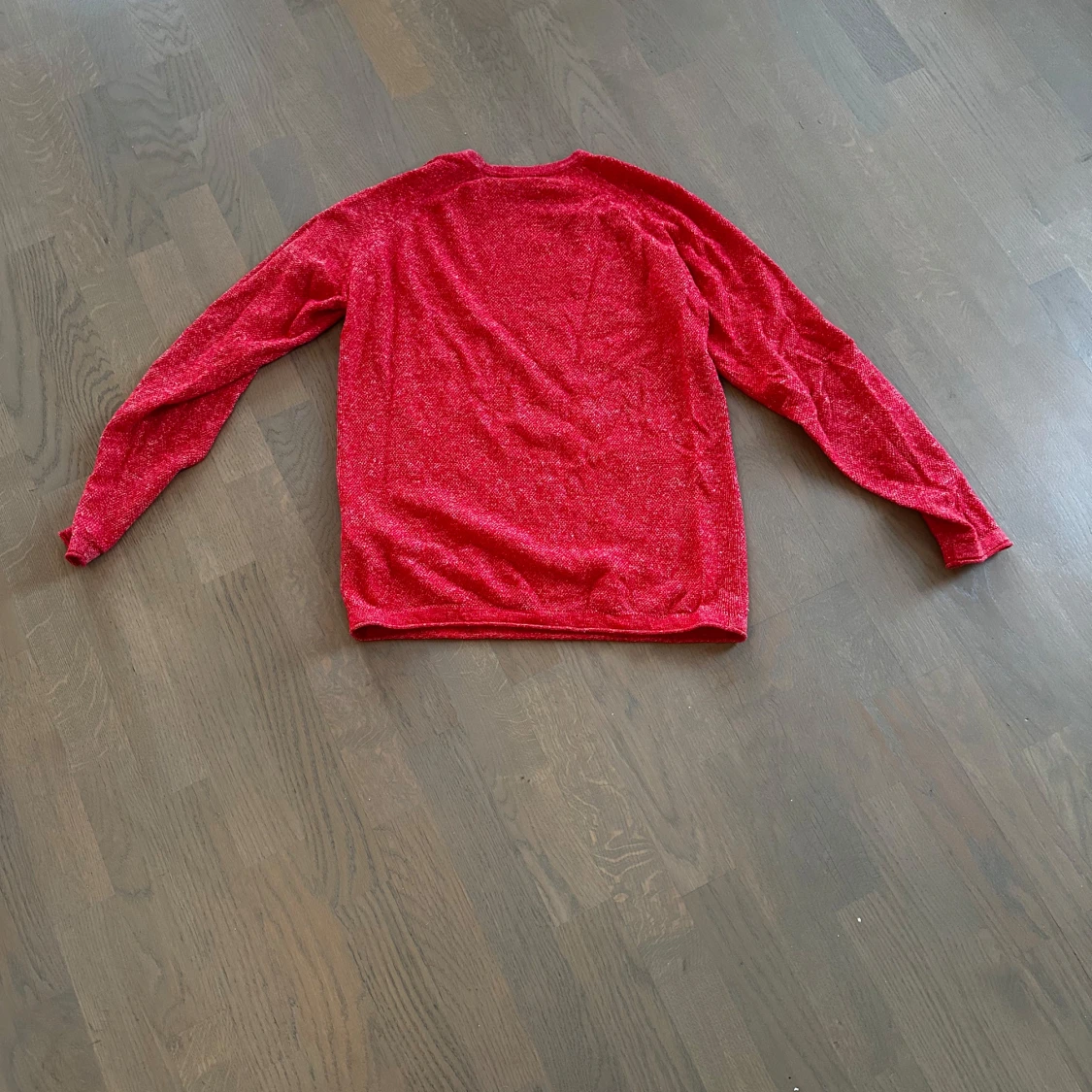 Röd tröja från J Lindeberg - 1