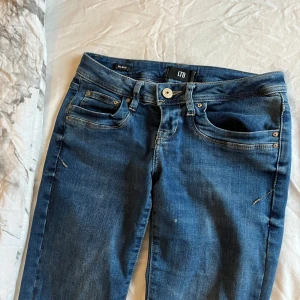 ltb lågmidjade jeans - säljer de här as snygga populära lågmidjade bootcut ltb jeansen som max är använda 2 gånger😊