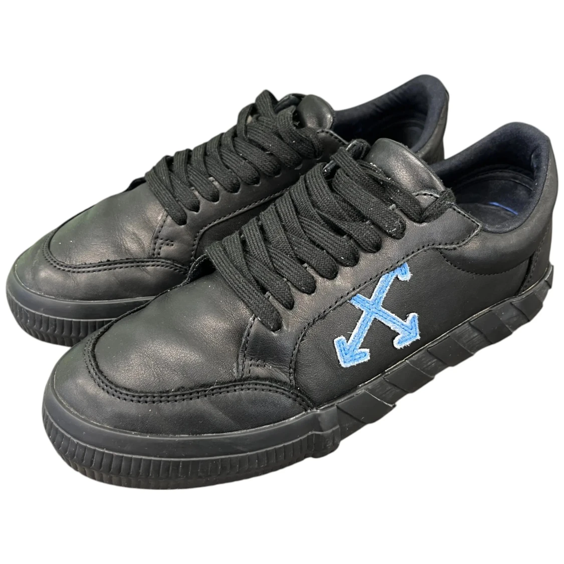 Svarta sneakers från Off-White - 1