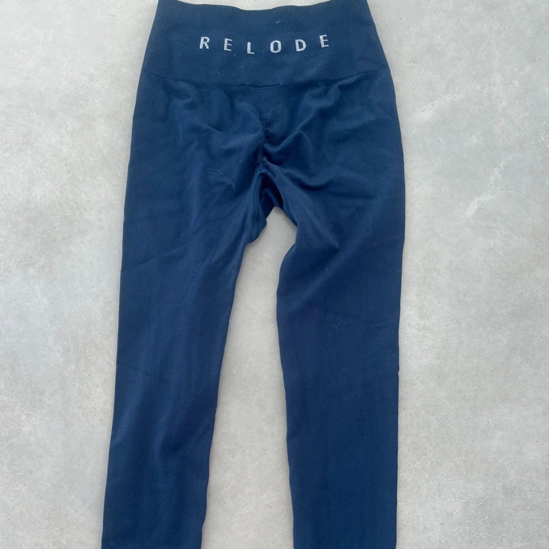 Mörkblå leggings från Relode - 1