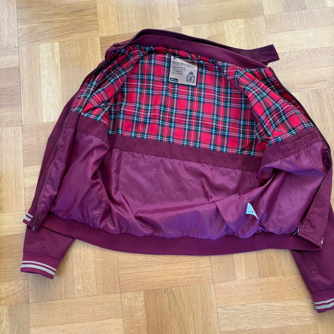 Vinröd bomberjacka med rutigt foder från Lambretta - 1