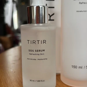 TIRTIR SOS Serum! - TIRTIR SOS Serum. Anti-Wrinke & moisturizing. 50 ml. Ny och oöppnad.