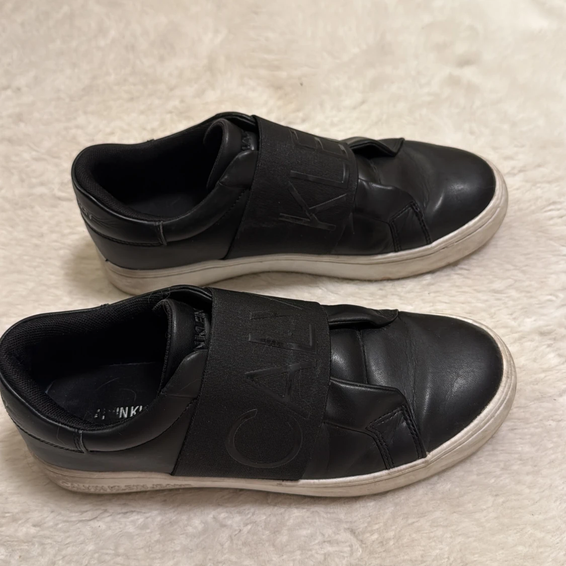 Svarta sneakers från Calvin Klein - 1