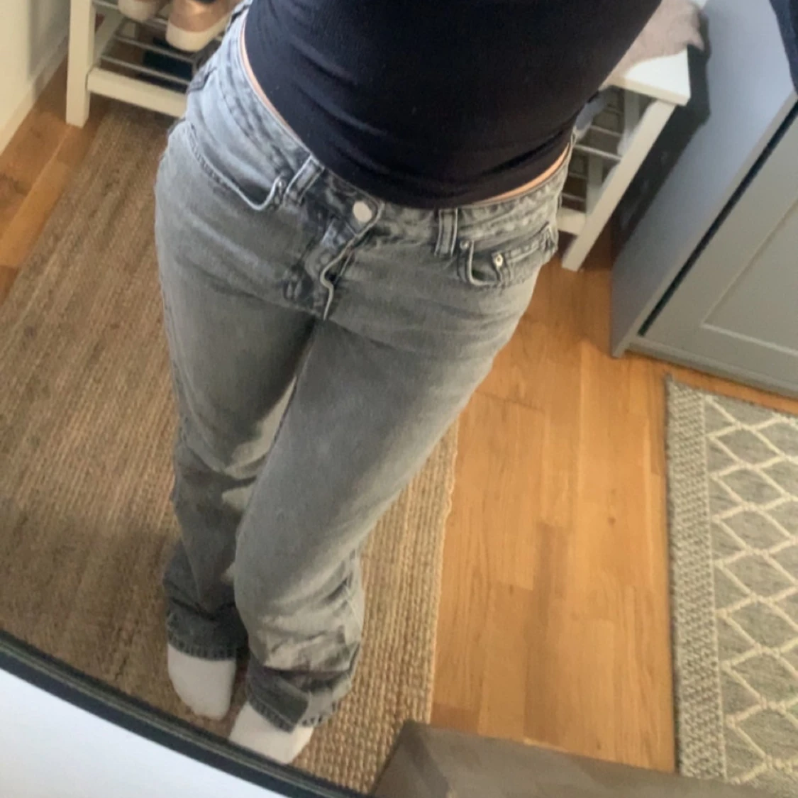 Grå jeans