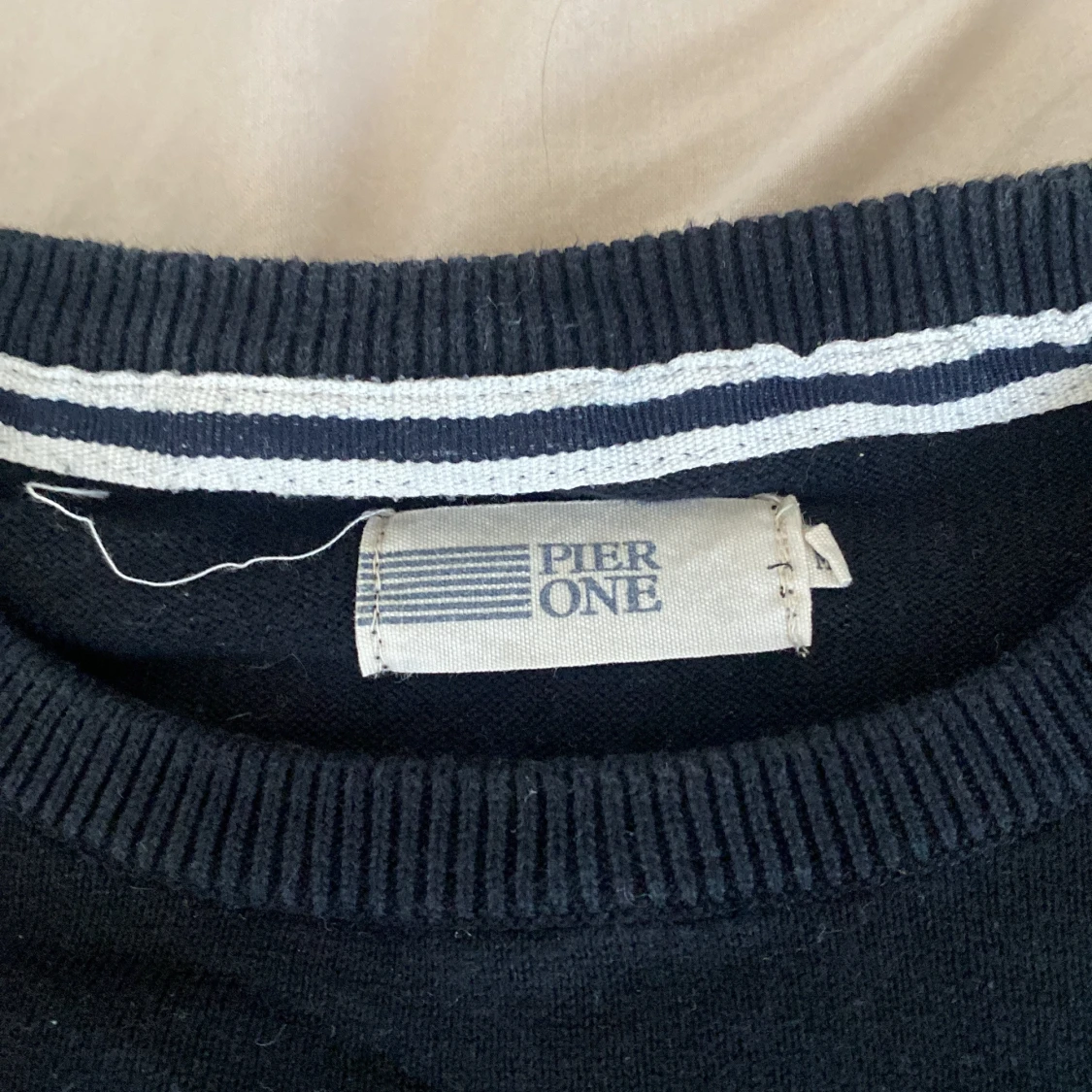 Svart tröja från Pier One - 1