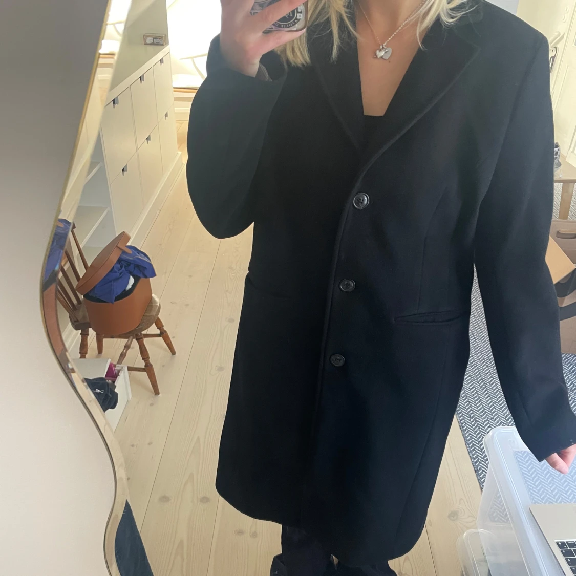 Svart kappa New House - 2