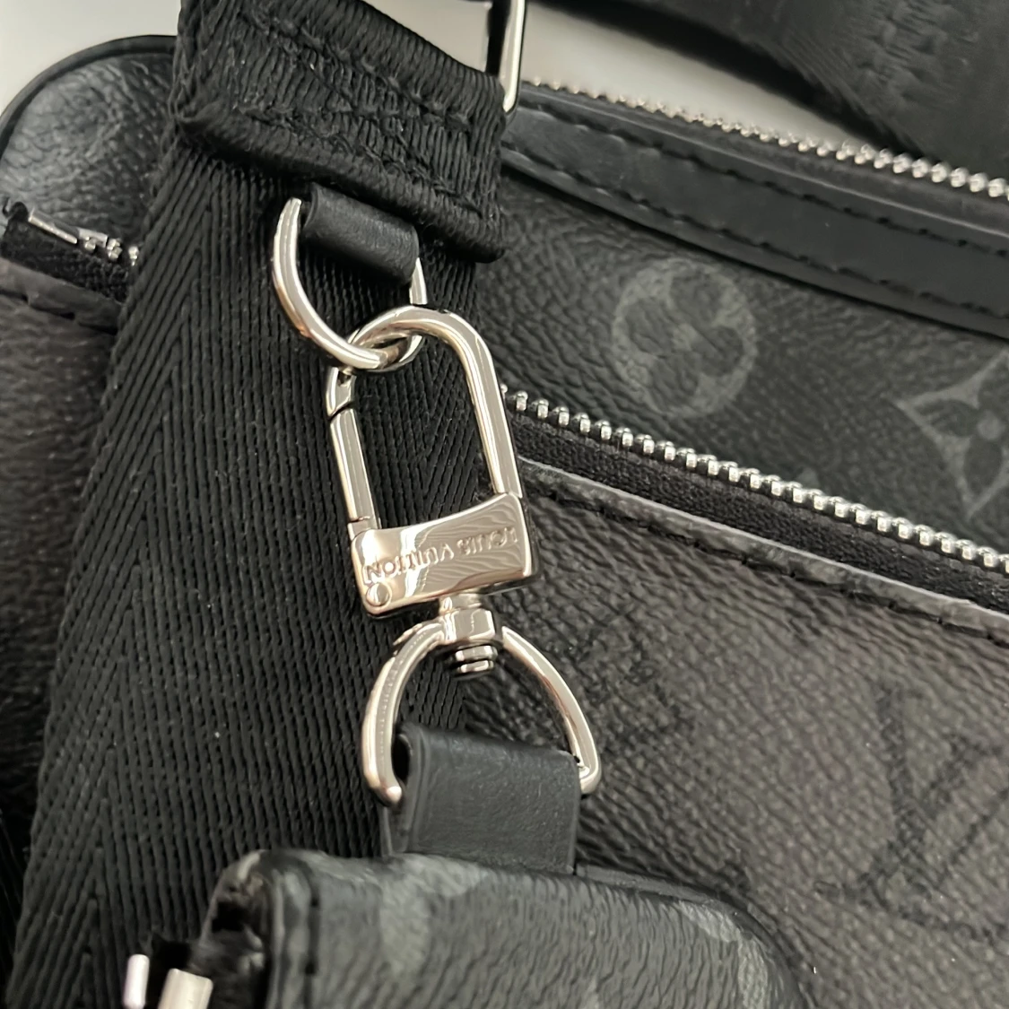 Svart Lv med monogram - 3