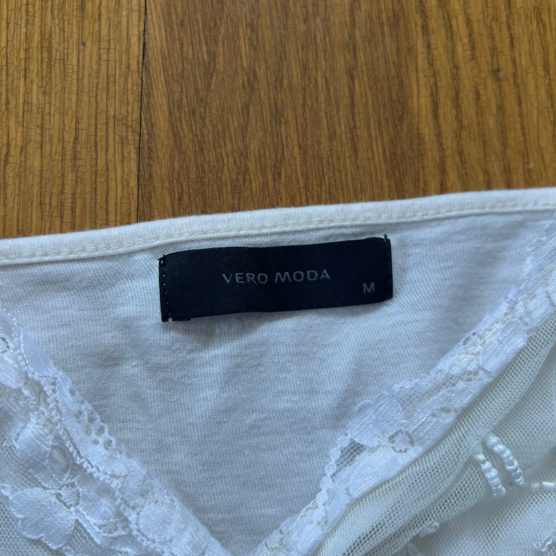 Vit broderad linnetopp Vero Moda - 2