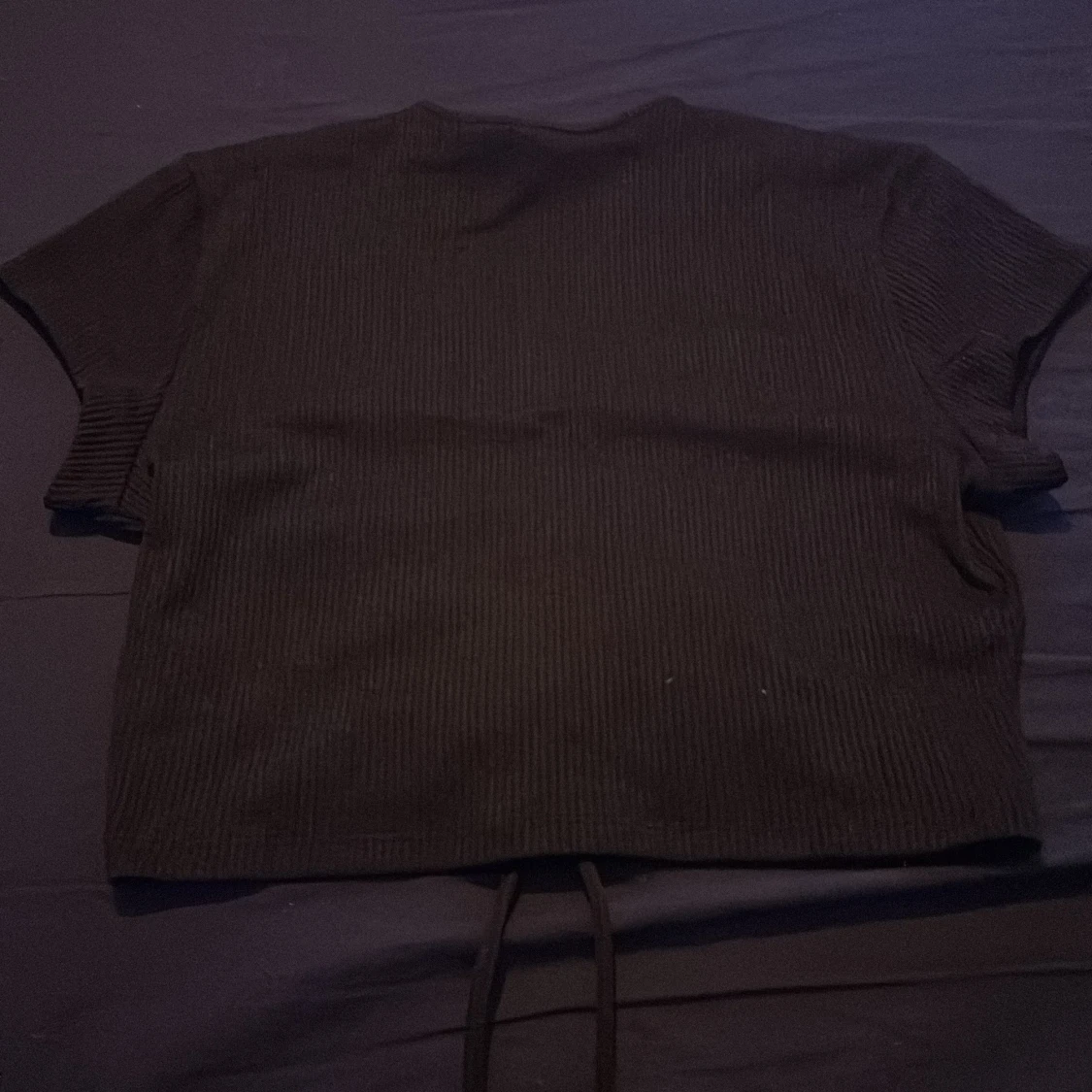 Svart ribbad topp med snörning H&M - 1