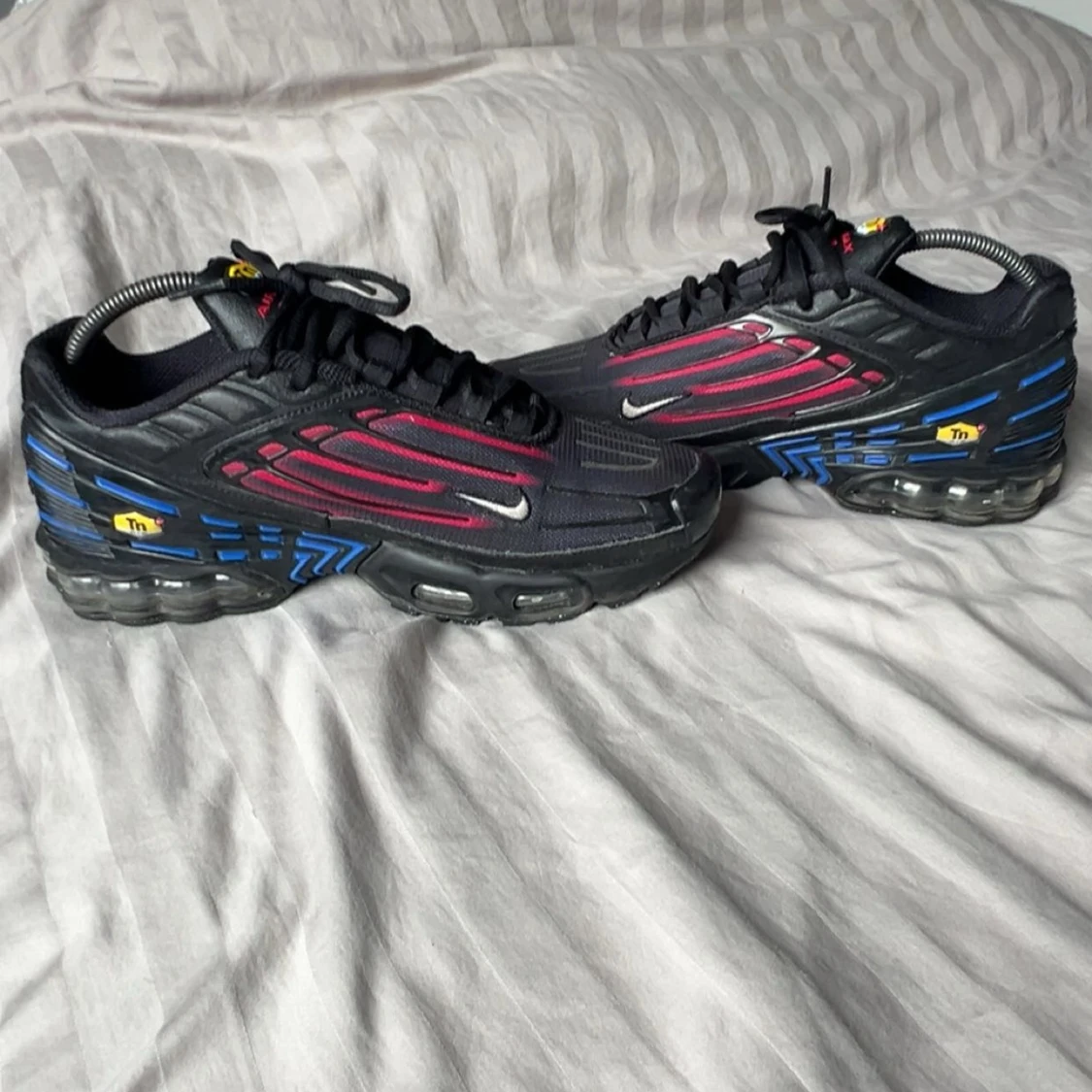 Nike Tuned Air sneakers svart/röd/blå - 2