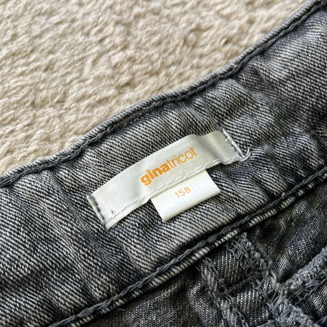 Gråa jeans  - 2