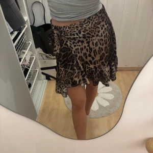 Kjol - Gör sig inte lika bra på bilderna! 