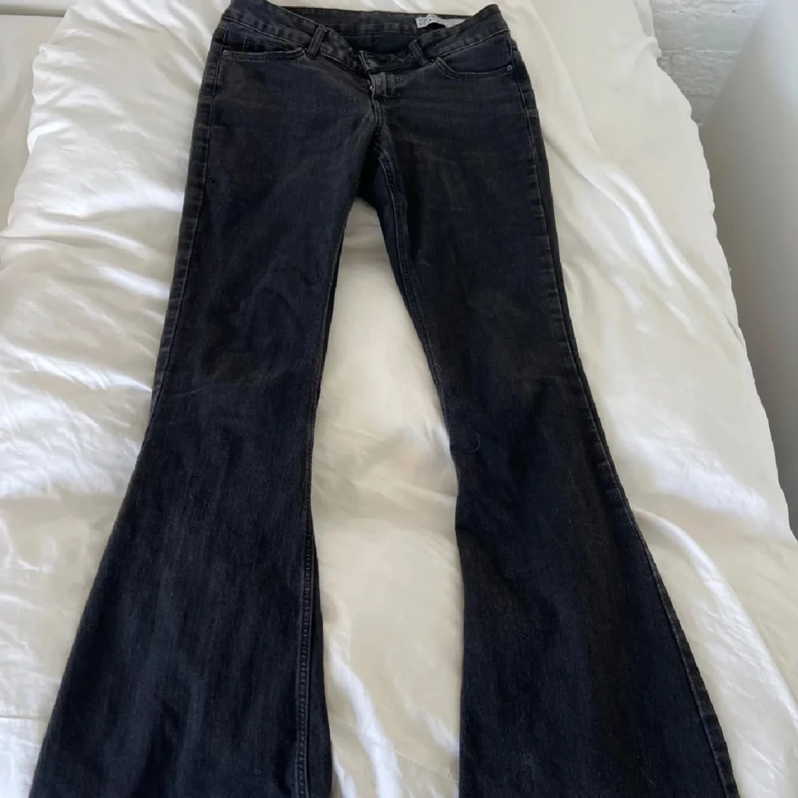 Svarta bootcut jeans från Veromoda - 2