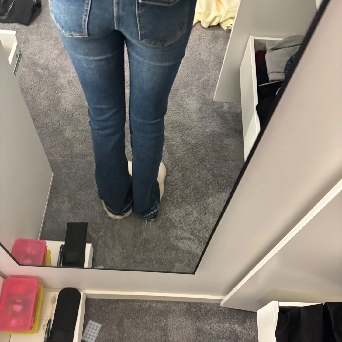 Blå bootcut jeans med dragkedja bak - 3