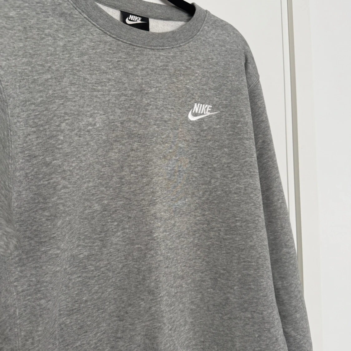 Grå Nike sweatshirt - 1