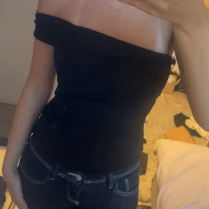 Zara topp - Fin fest topp från Zara i storlek M men skulle säga att den är mer som S då jag har xs/s i vanliga fall