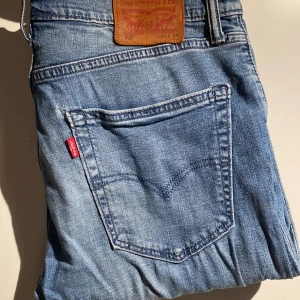 Levis 502 - Pm vid intresse/fler bilder Storlek: W31 L34 Ord-:1099kr