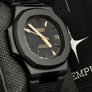 SEIKO black Nautilus mod - Super fin Seiko Automatisk klocka, helt ny! 40mm