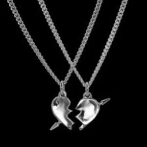 Maria Nilsdotter halsband - Den vänstra halvan i längd 45cm