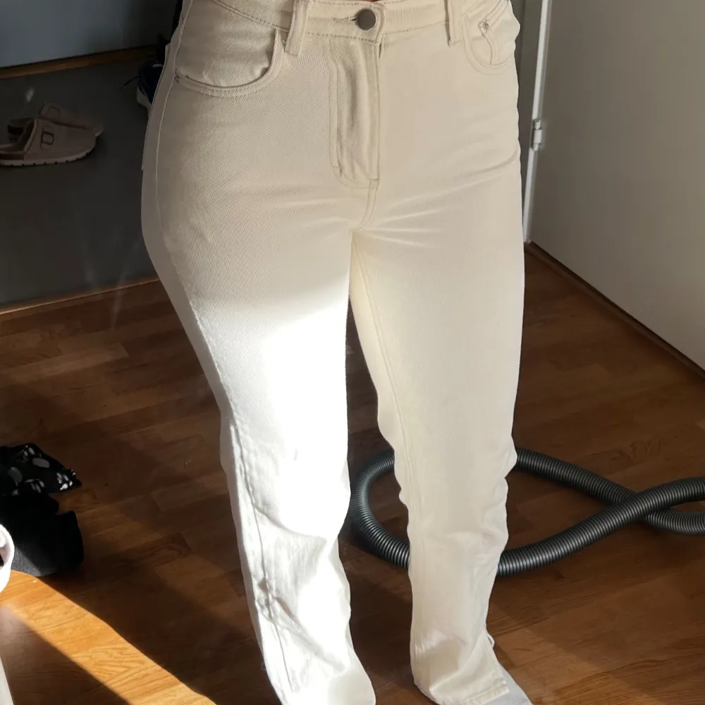 Så bekväma och snygga jeans, helt oanvända. Farkut & Housut.