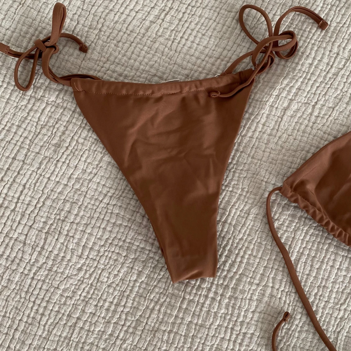 Brun bikini med knytband - 2