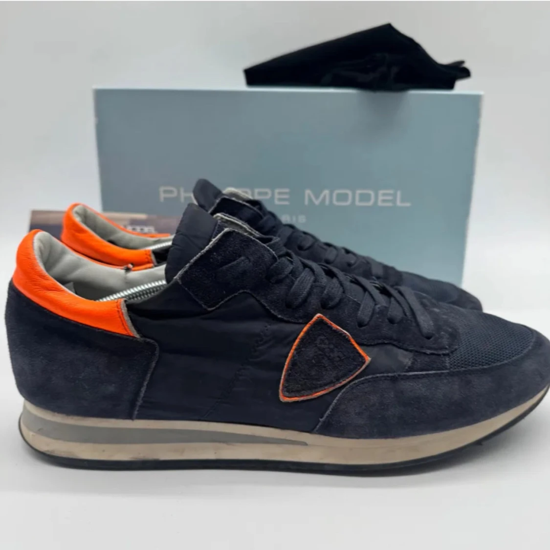 Svarta sneakers från Philippe Model - 1