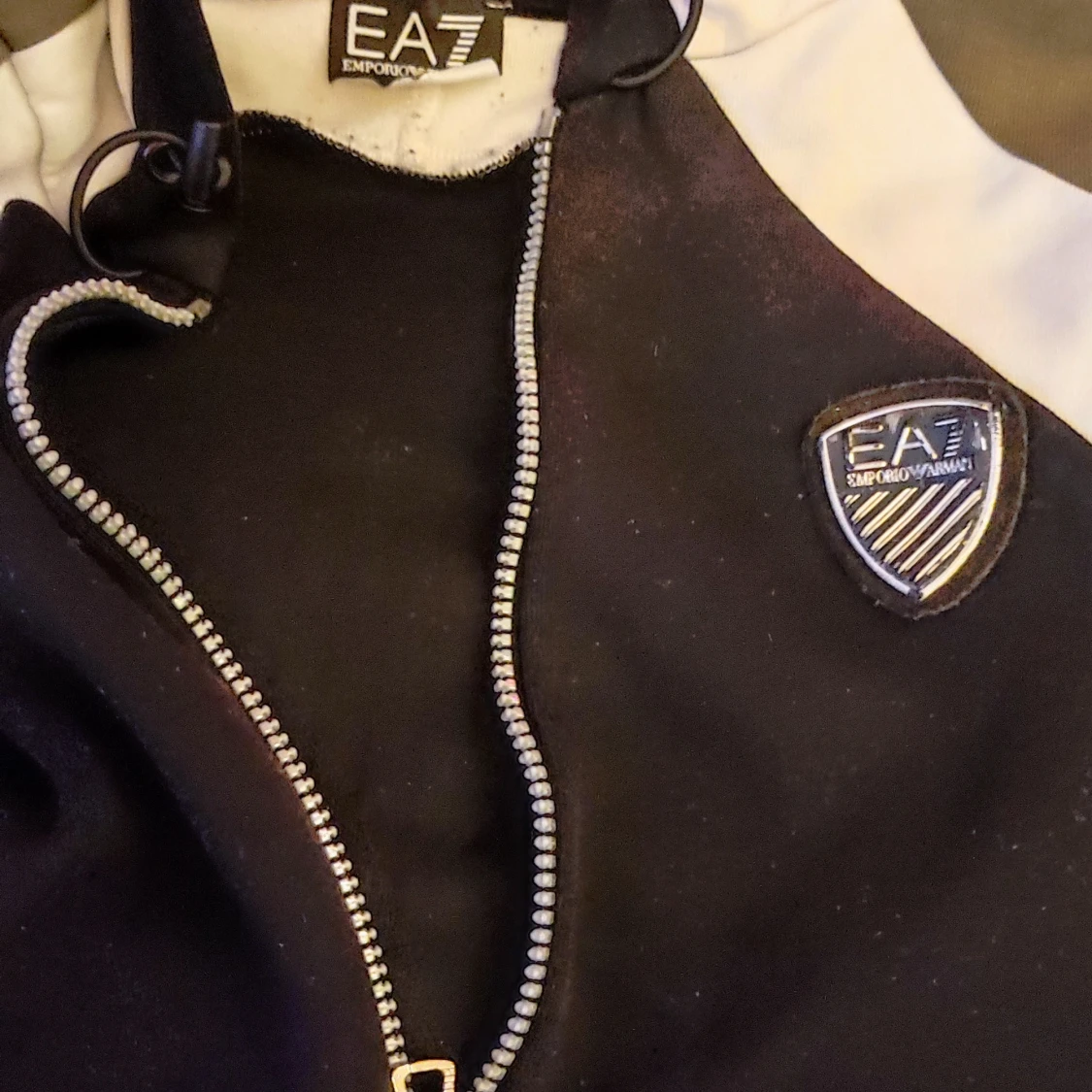 Svart och grå jacka från Emporio Armani - 1