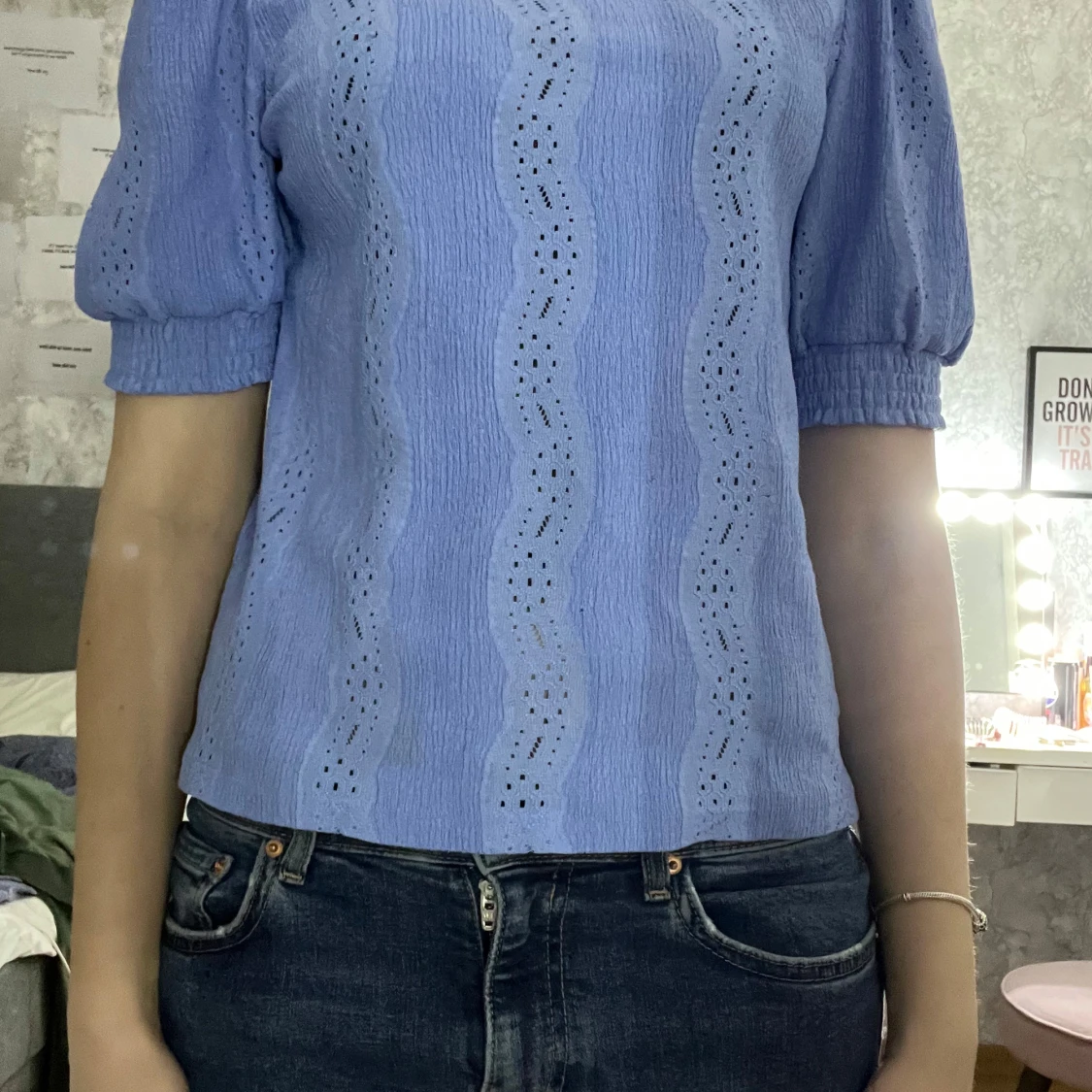 Blå blus med puffärmar - 1